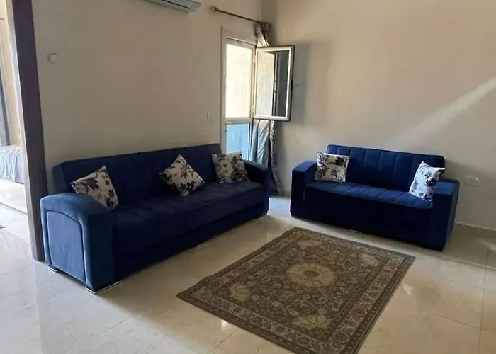 Serene Pool View And Private Access Apartman *