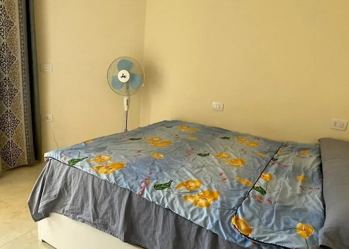 Apartman Serene Pool View And Private Access Gurdaka